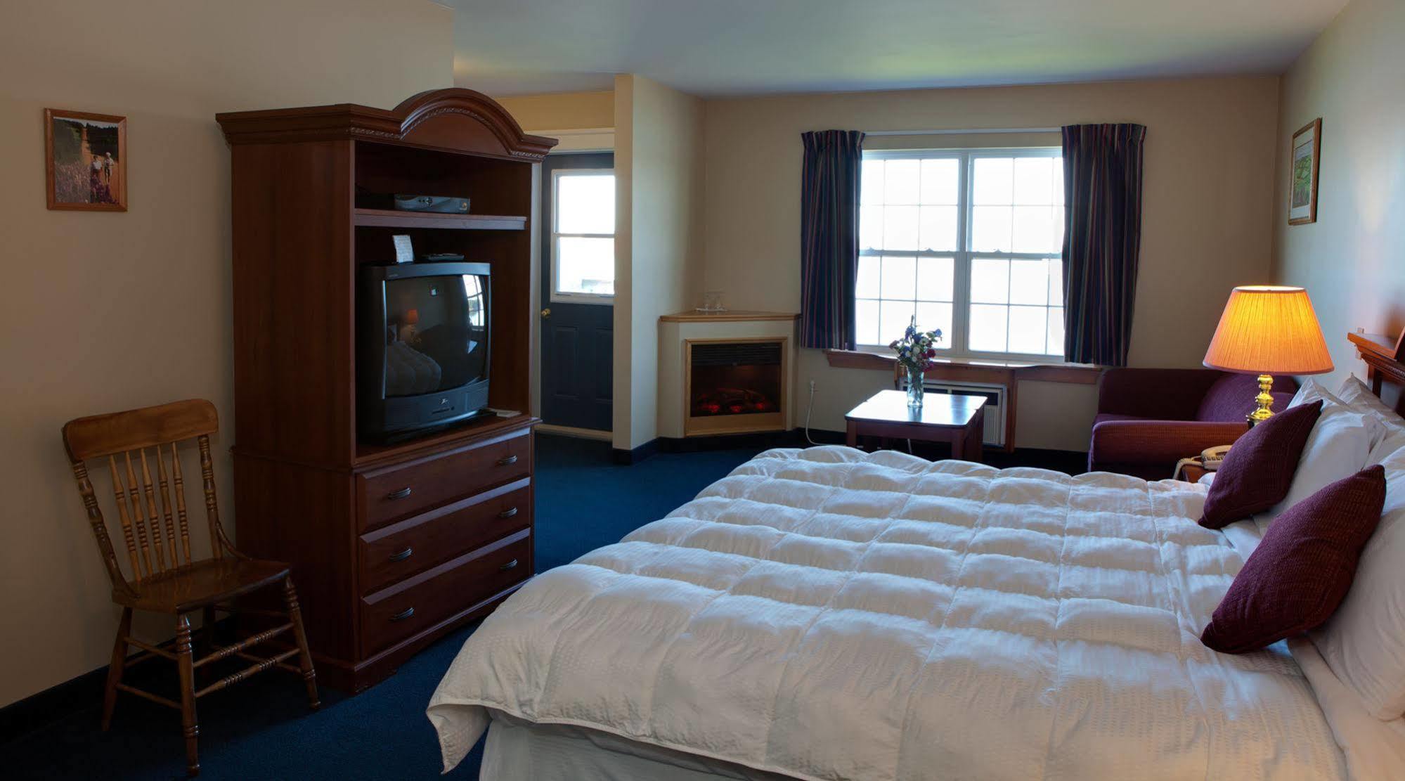 HOTEL INN AT THE PIER CAVENDISH 4* (Canada) - from US$ 124